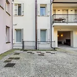 Hospital Giustinianeo & University - Cozy Studio!